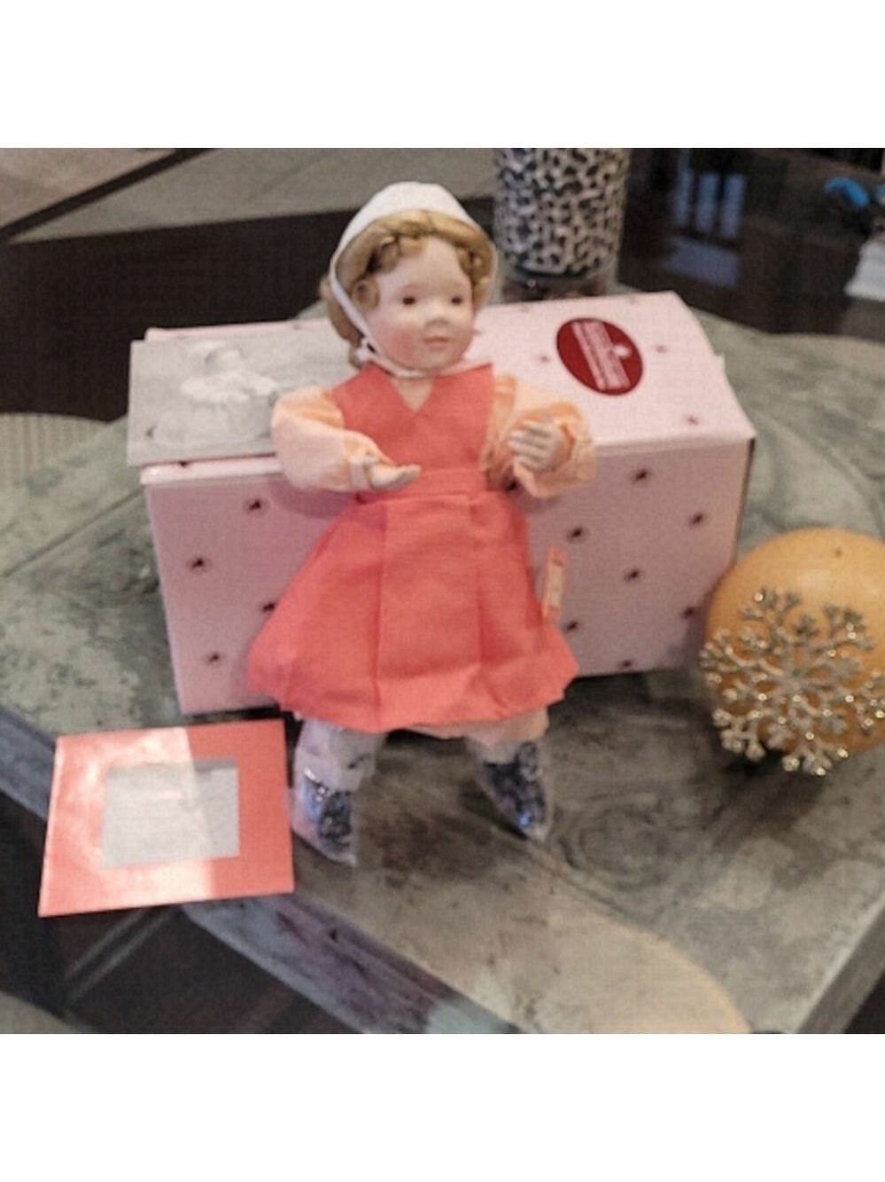 𝅺THE ASHTON - DRAKE GALLERIES DOLL